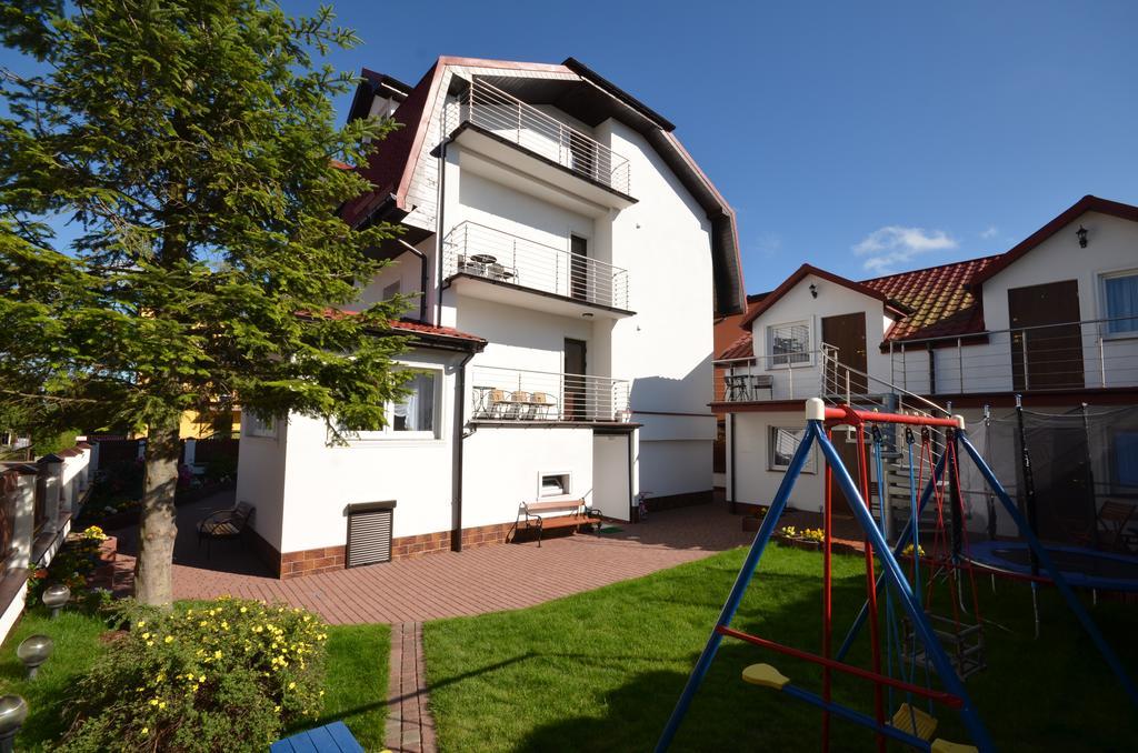 Dom Wczasowy Isabelle Darlowko Exterior foto